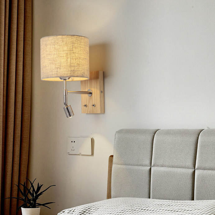 Aplique de pared de 1 luz con base de madera y pantalla de tela moderna 