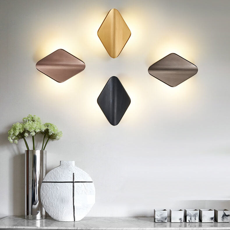 مصباح حائط LED من الألمنيوم بشكل معين منحني حديث 