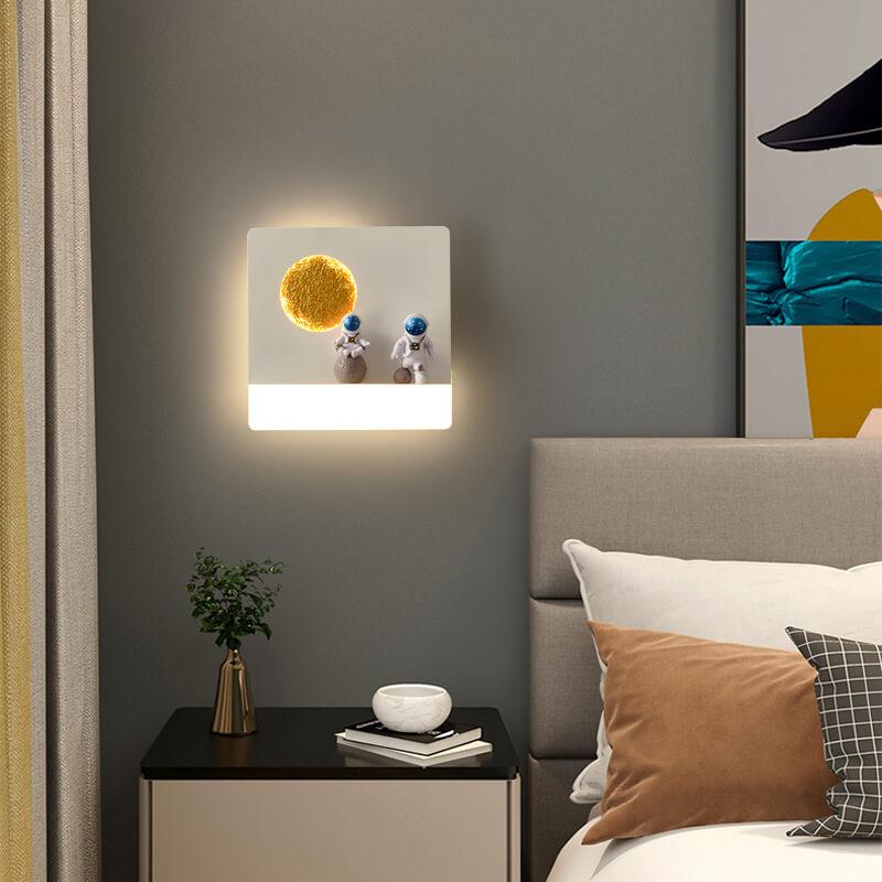 Creative Astronaut Resin Acrylic 1-Light LED Circle Wall Sconce Lamp