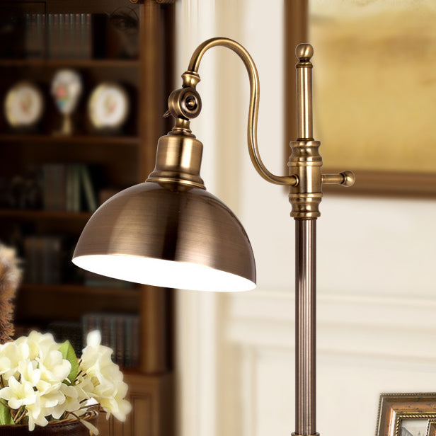 Lámpara de Mesa LED de Brazo Largo de Hierro Dorado Retro Industrial de 1 Luz 