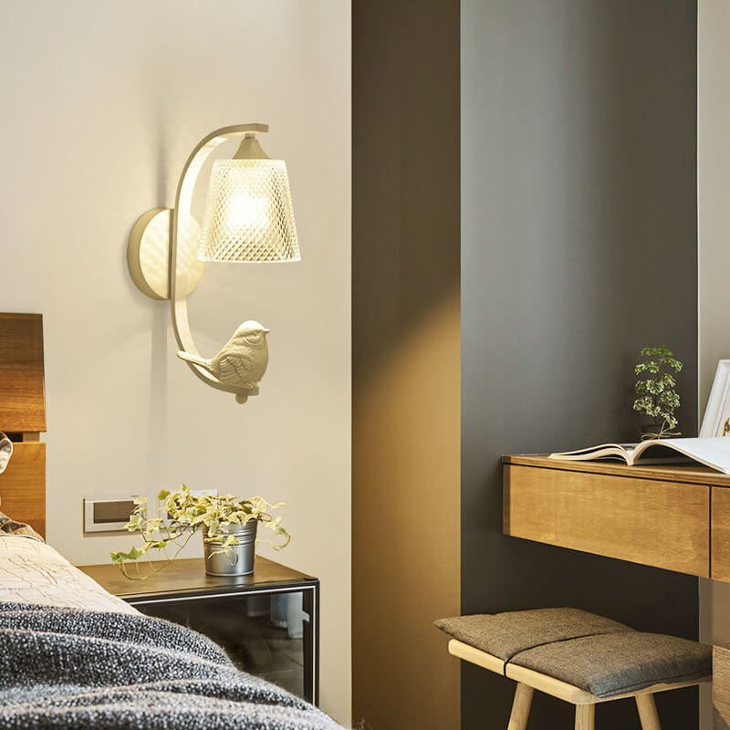 Pantalla de vidrio simple moderna con pájaro de resina Lámpara de aplique de pared de 1 luz 