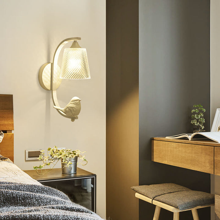 Pantalla de vidrio simple moderna con pájaro de resina Lámpara de aplique de pared de 1 luz 