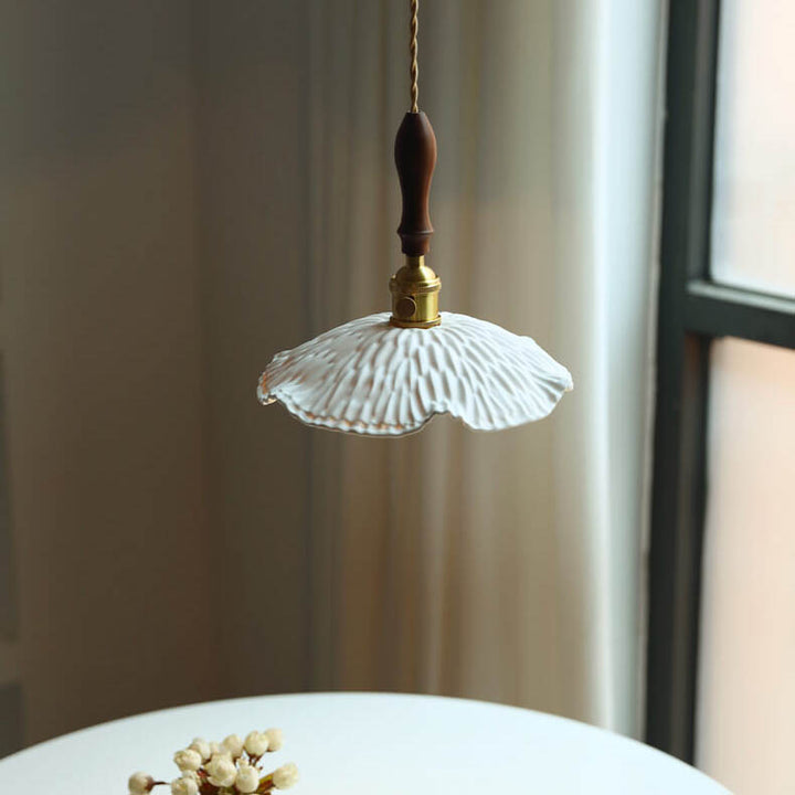 Lámpara colgante vintage de cerámica Petal de 1 luz 