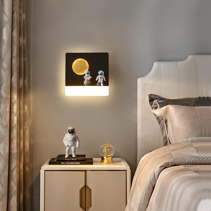 Creative Astronaut Resin Acrylic 1-Light LED Circle Wall Sconce Lamp