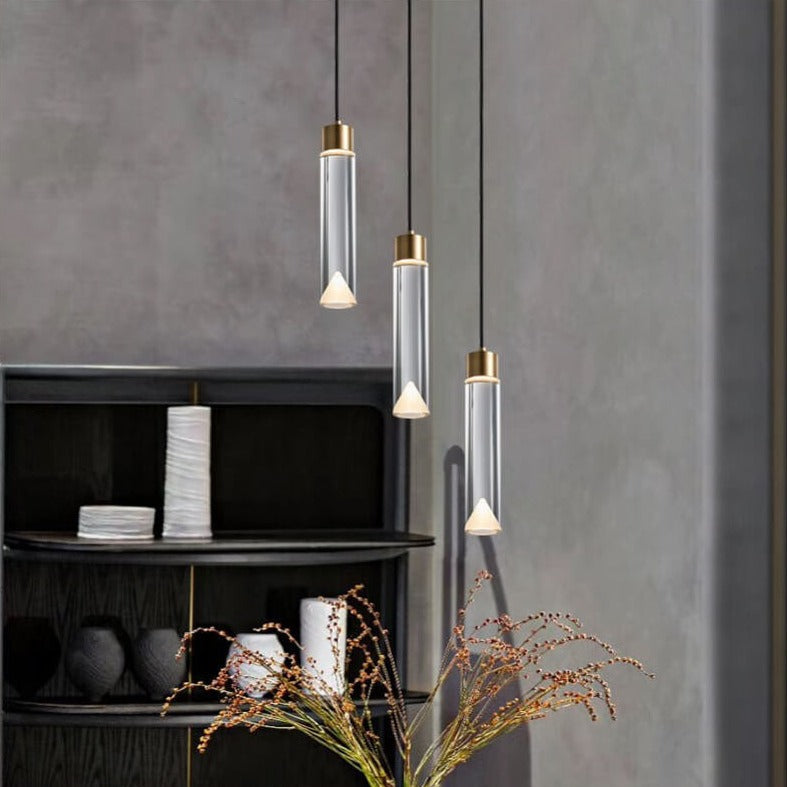 Moderne minimalistische kristallzylindrische Messing-LED-Pendelleuchte 