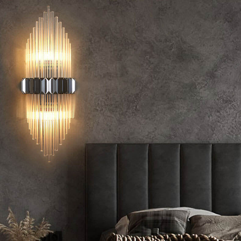 Moderne Wandleuchte mit zwei Lichtern aus Messing und Kristall, Röhrenform 