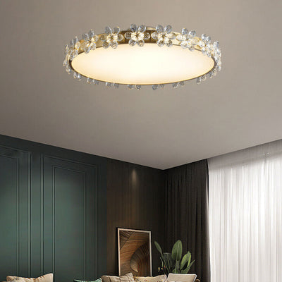 Moderne, runde LED-Deckenleuchte mit rundem Blumenrand aus Kristallglas