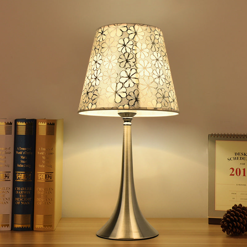 Traditionelle Bauernhaus Eisen Stoff Multi-Stil 1-Licht Tischlampe 