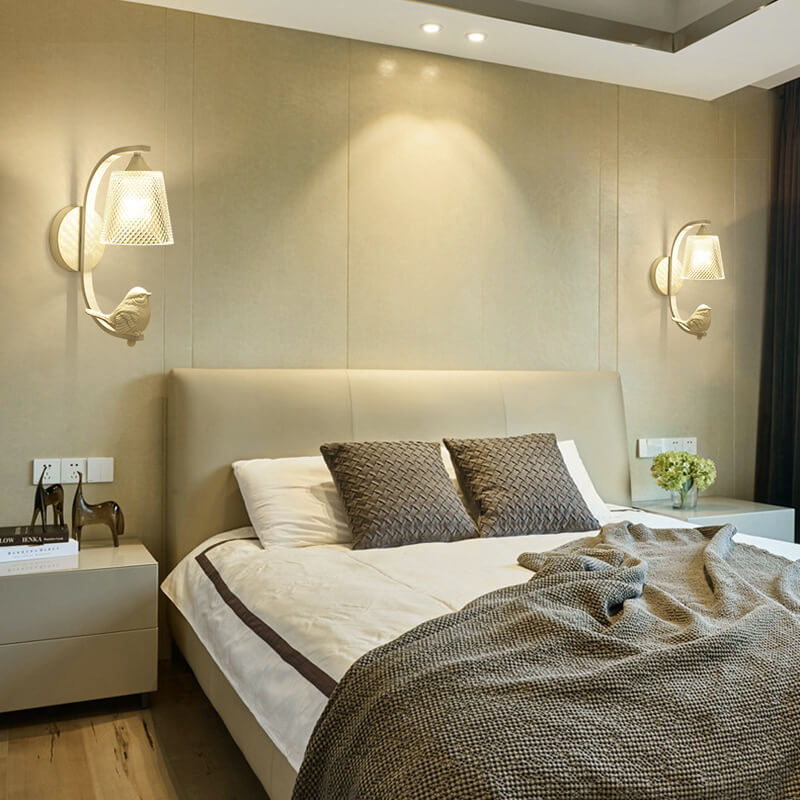 Pantalla de vidrio simple moderna con pájaro de resina Lámpara de aplique de pared de 1 luz 
