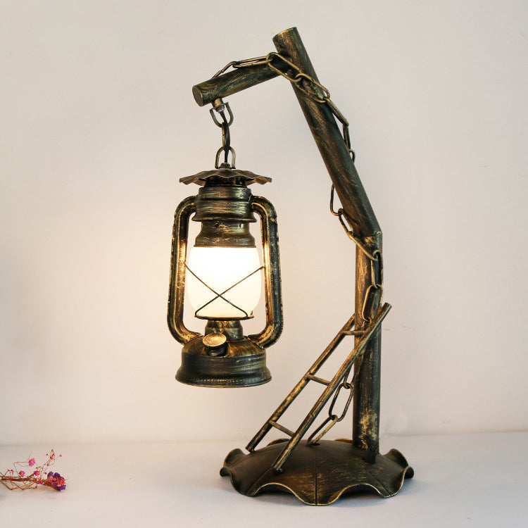 Retro-Kerosinlampe Eisen Bronze 1-Licht Tischlampe 