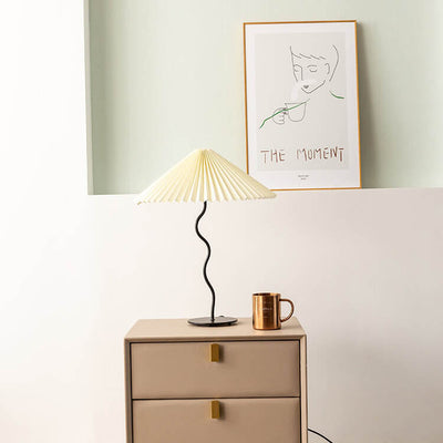 Vintage Fabric Pleated Shade 1-Light LED Table Lamp