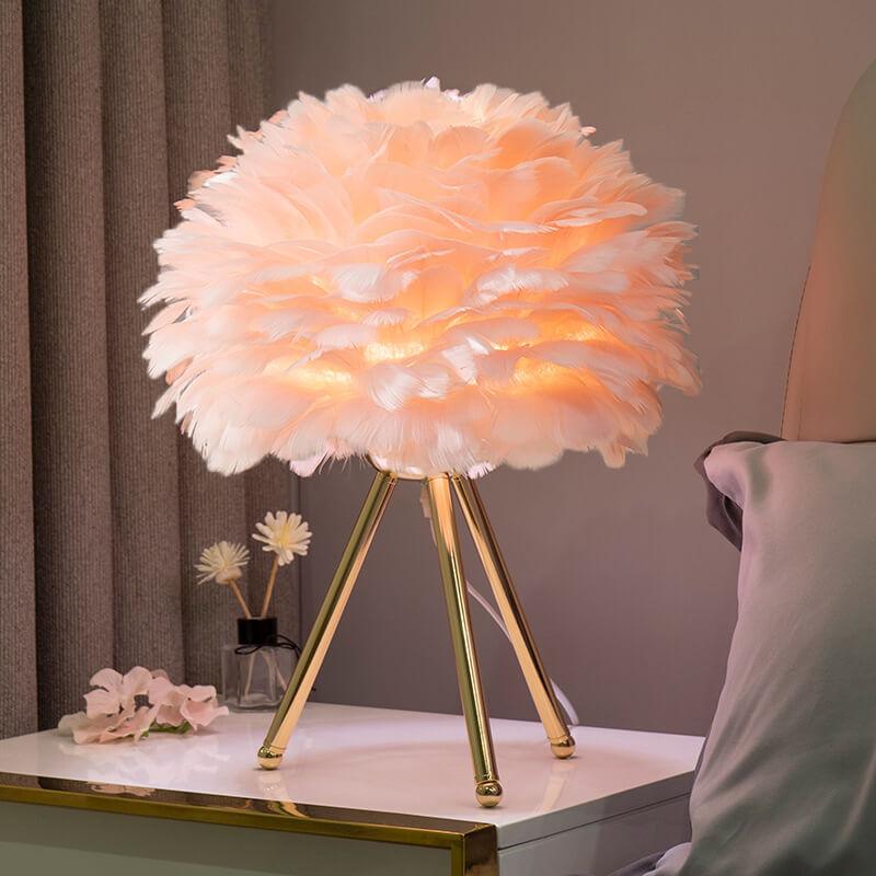 Moderne Tischlampe mit einem Globus und einer Schwanenfeder 