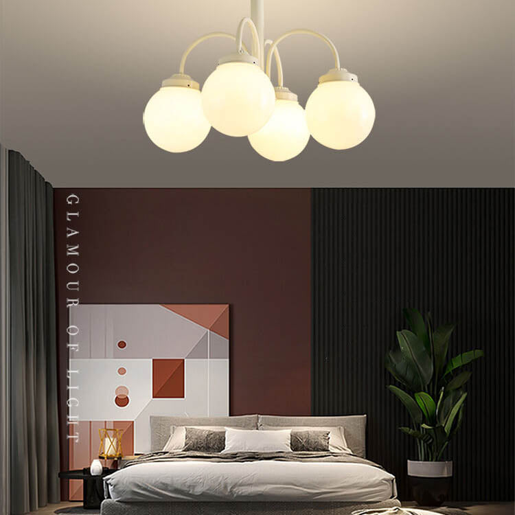Araña de Luces de 4/6 en Vidrio Blanco Lechoso Vintage Francés 