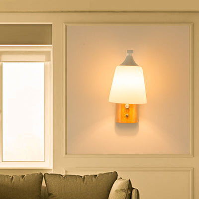 Moderne Wandleuchte mit Glockenschirm aus massivem Holz und Glas, 1-flammig 