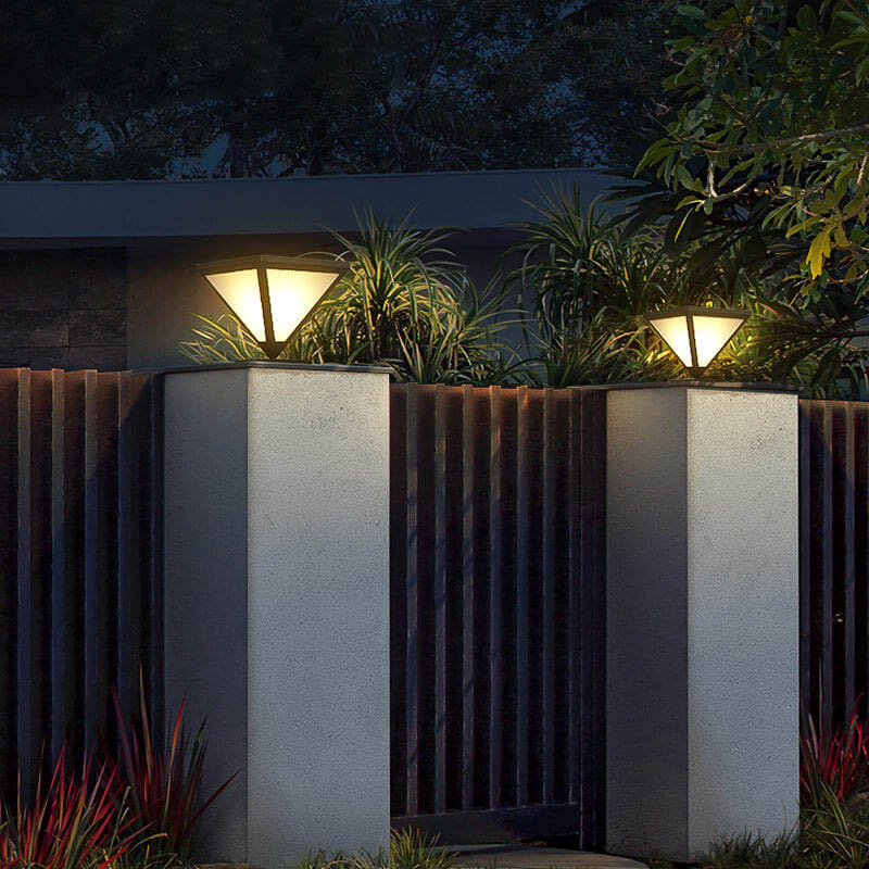 Simple Triangle LED Solar Outdoor Waterproof Lawn Fence Lamp