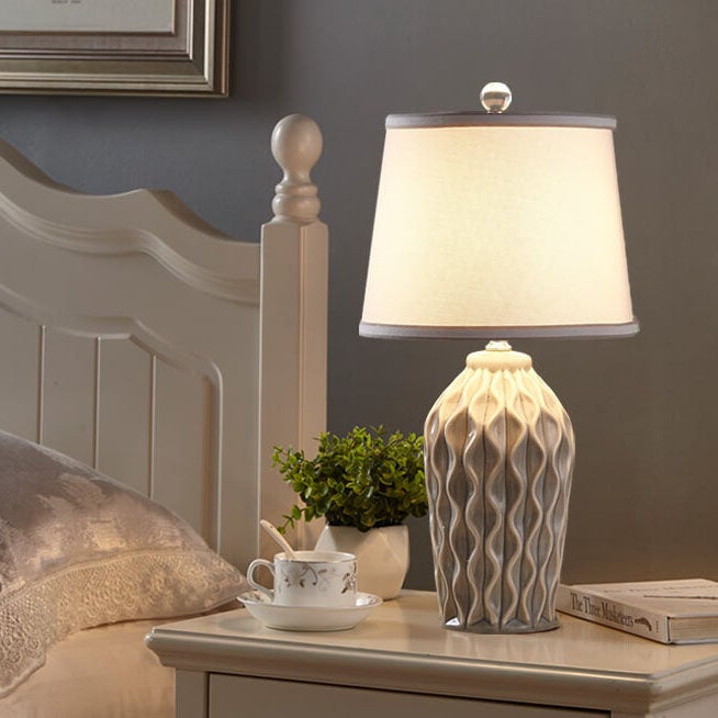 Moderne einfache Stoff-Eisriss-Keramik 1-Licht-Tischlampe 