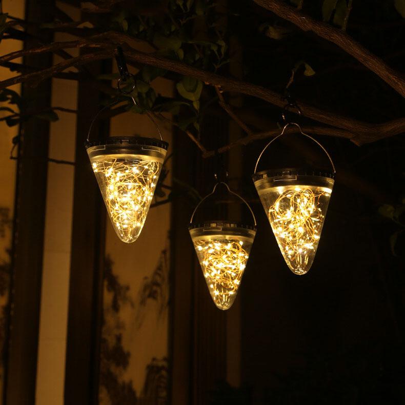 Lumière de jardin décorative étanche en forme de cône solaire 