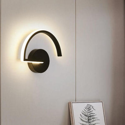 Moderne minimalistische Kurvenlinie Aluminium 1-Licht LED Wandleuchte 