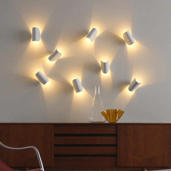 Simplicity Bend Metal 1-Light Wall Sconce Lamp