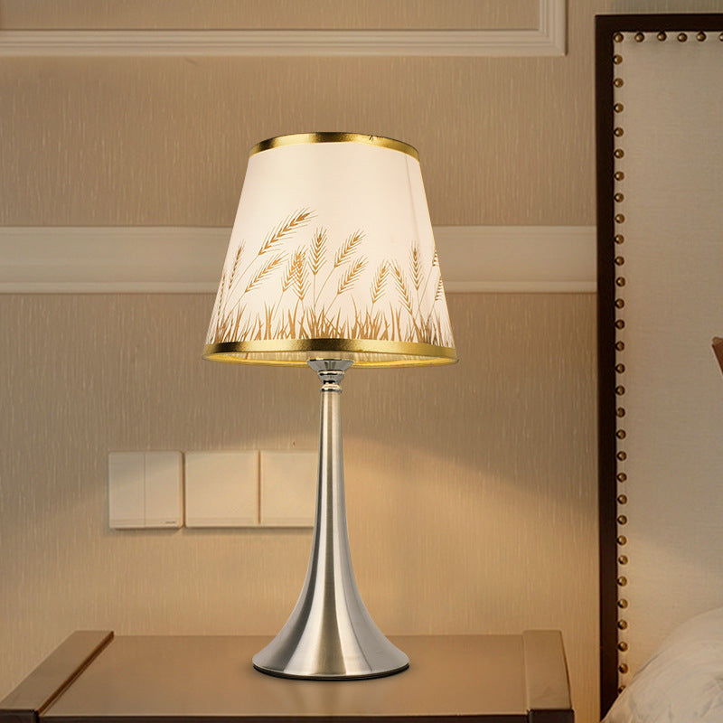 Traditionelle Bauernhaus Eisen Stoff Multi-Stil 1-Licht Tischlampe 