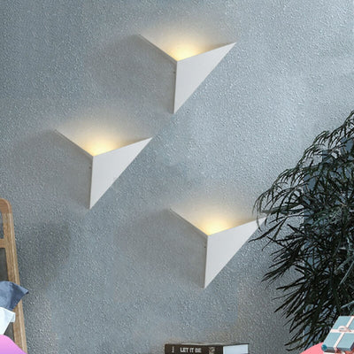 Nordic Minimalist Triangle Iron LED Wall Sconce Lamp