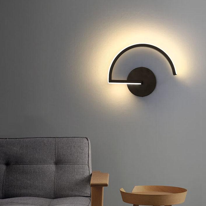 Moderne minimalistische Kurvenlinie Aluminium 1-Licht LED Wandleuchte 