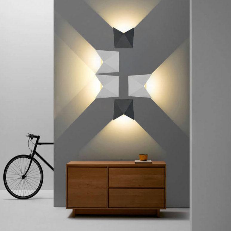 Modern Minimalist Origami 1-Light LED Wall Sconce Lamp