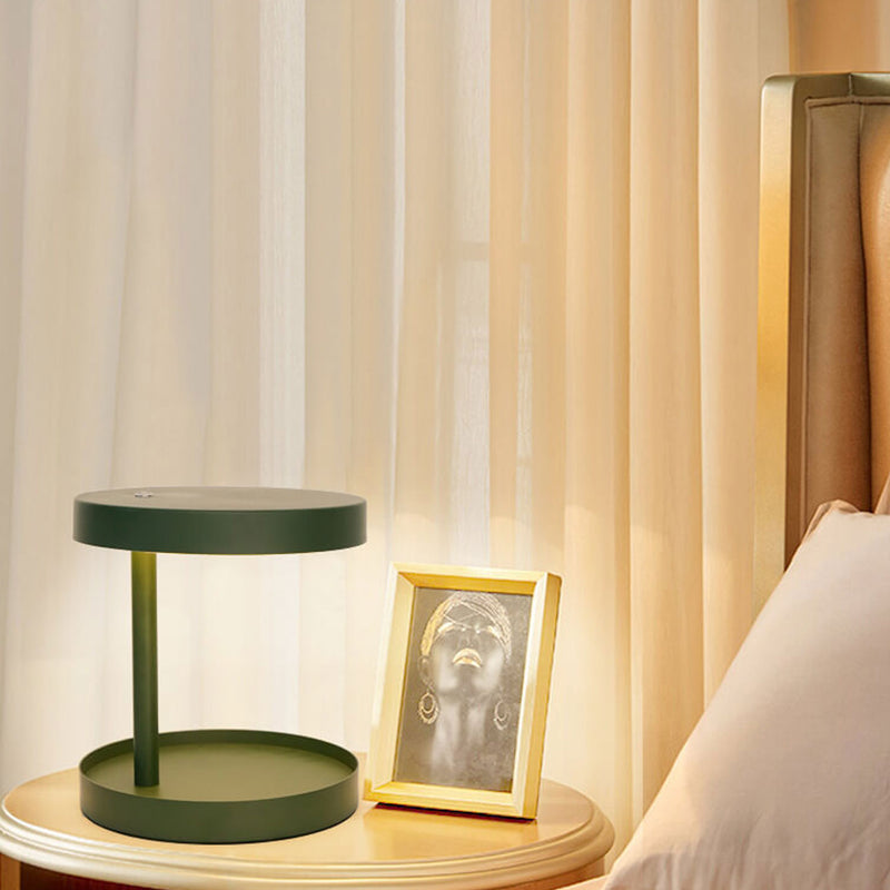 Lampe de table LED en fer acrylique au design nordique minimaliste avec barre 