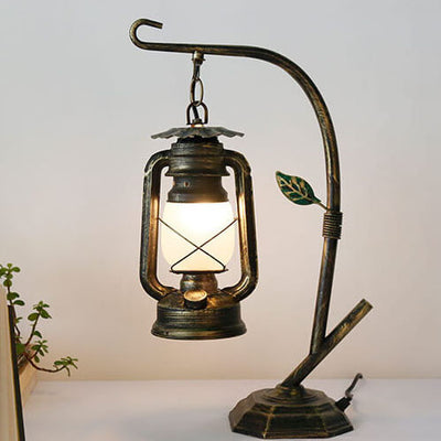 Vintage Antique Kerosene Lamp 1-Light Table Lamp