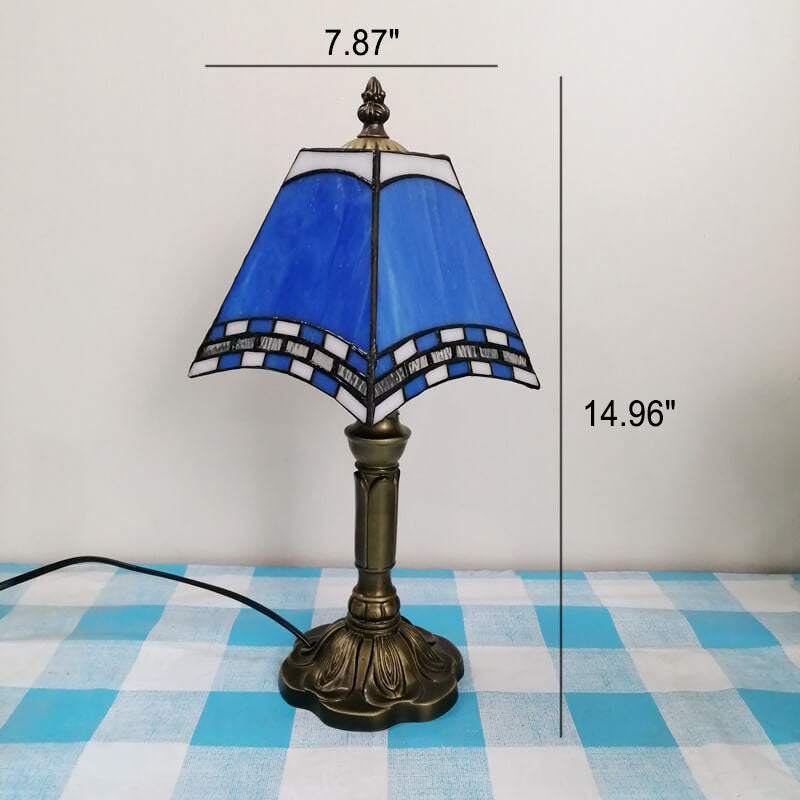 Europäische Vintage Tiffany Quadrat Buntglas Eisen 1-Licht Tischlampe 