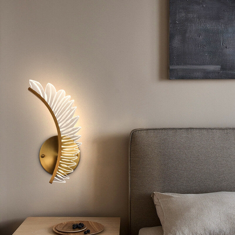 Moderne Acryl Feder Gold Kupfer LED Wandleuchte 