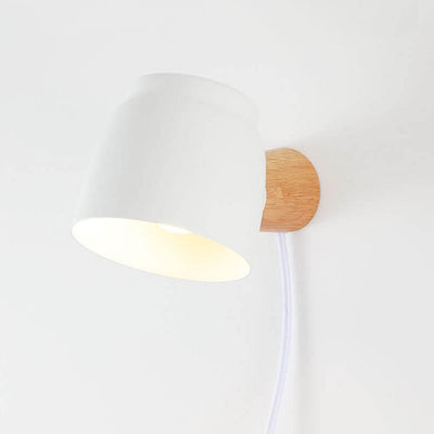 Nordische minimalistische drehbare 1-Licht-Wandleuchte mit Säulenfass 