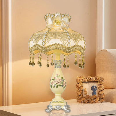 Europäischer Stil Hof Stoff Kuppel 1-Licht Tischlampe 