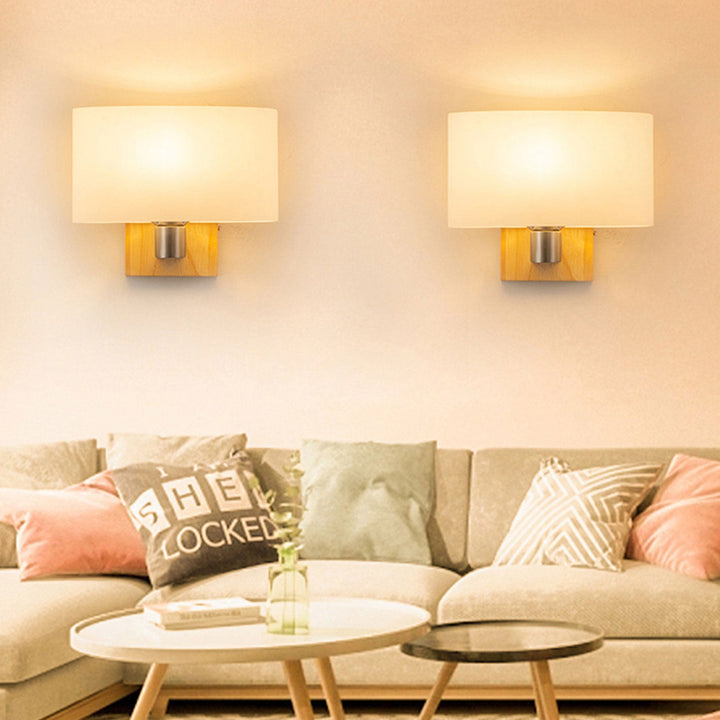 Nordische minimalistische Massivholz-Glas-Wandleuchte mit 1 Licht 