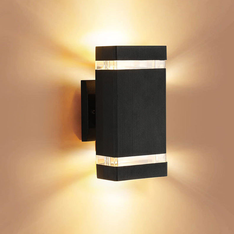 Aplique de pared impermeable para exteriores con 2 luces iluminadas hacia arriba y hacia abajo de diseño cuadrado simple 