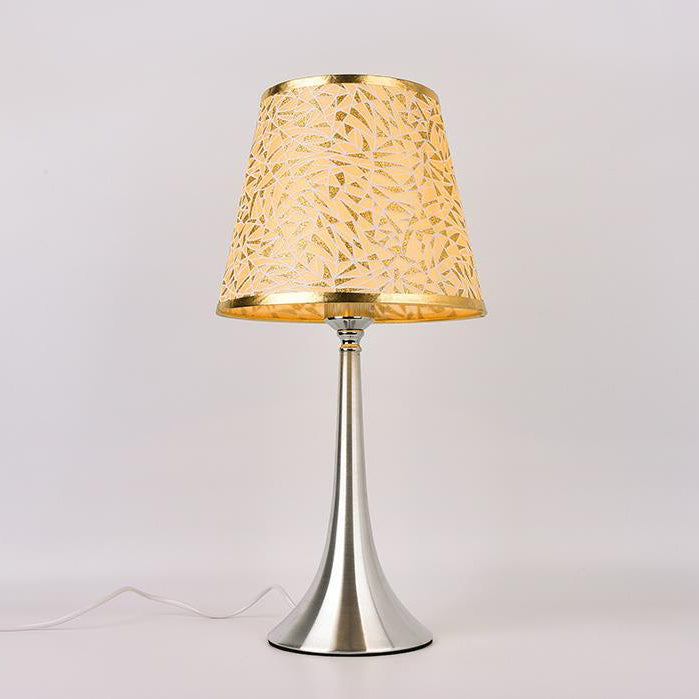 Lámpara de mesa de 1 luz de estilo tradicional de granja de hierro y tela multiestilo 