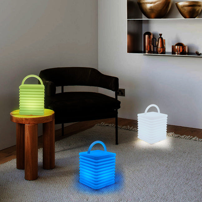 Moderne Art-Deco-Plastik-Bunte-Tote-Bag-Form-LED-Dekorative-Tischlampe 