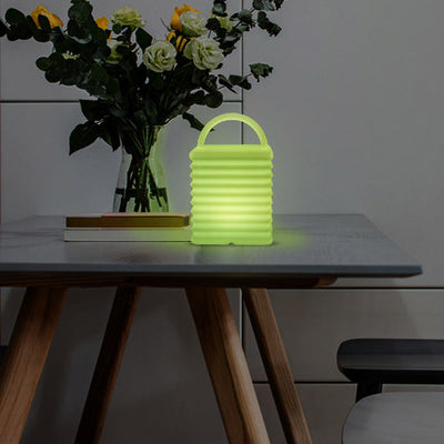 Moderne Art-Deco-Plastik-Bunte-Tote-Bag-Form-LED-Dekorative-Tischlampe 