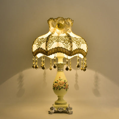 Court Fabric Dome 1-Light-Tischlampe im europäischen Stil 