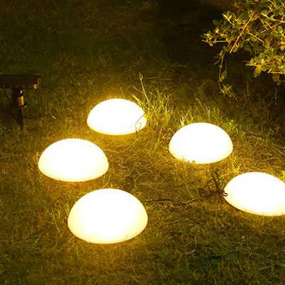 Luz de enchufe para césped decorativa de jardín al aire libre con LED de media bola Solar 5 