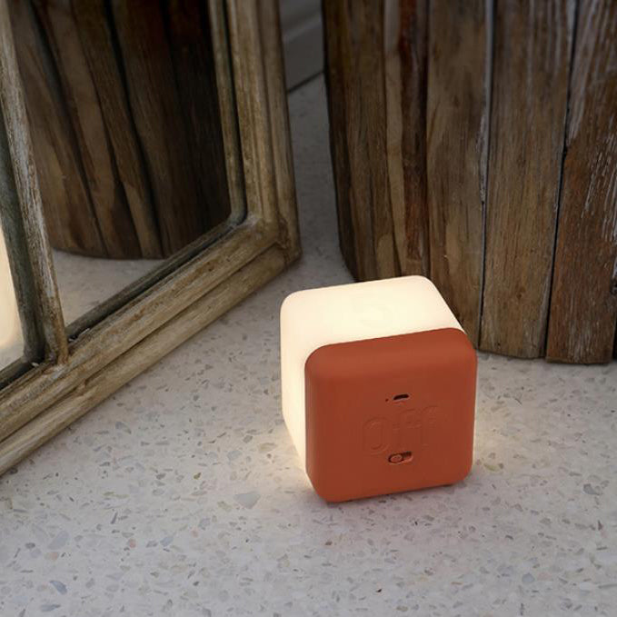 Lampe de table LED rechargeable USB avec minuterie de rotation pour cube magique moderne 