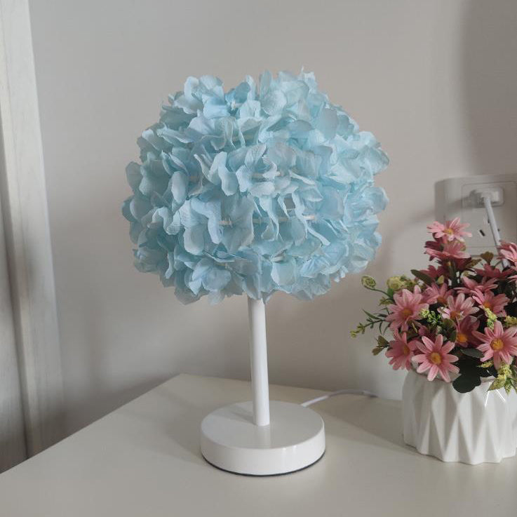 Moderne kreative Stoffblumenball 1-Licht Tischlampe 