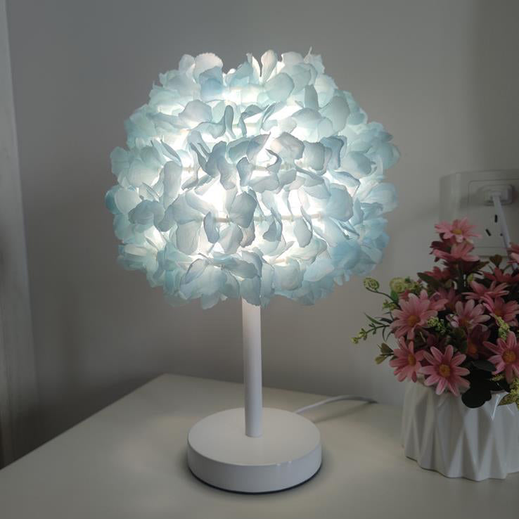 Moderne kreative Stoffblumenball 1-Licht Tischlampe 