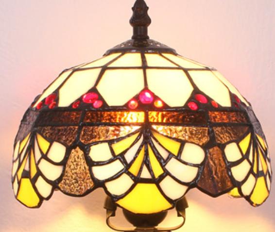 Tiffany Vintage Conch Stained Glass 1-Light Table Lamp