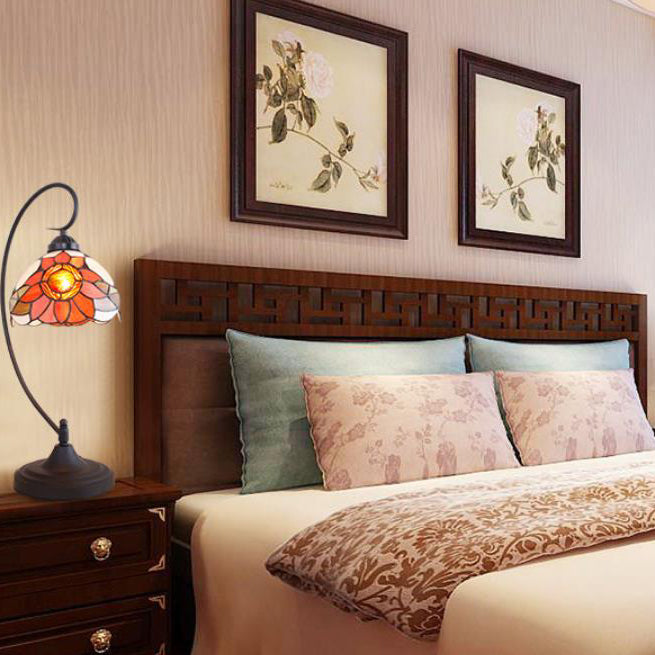 Pantalla de cúpula de vidrio teñido de girasol rústico Tiffany Lámpara de mesa de 1 luz 