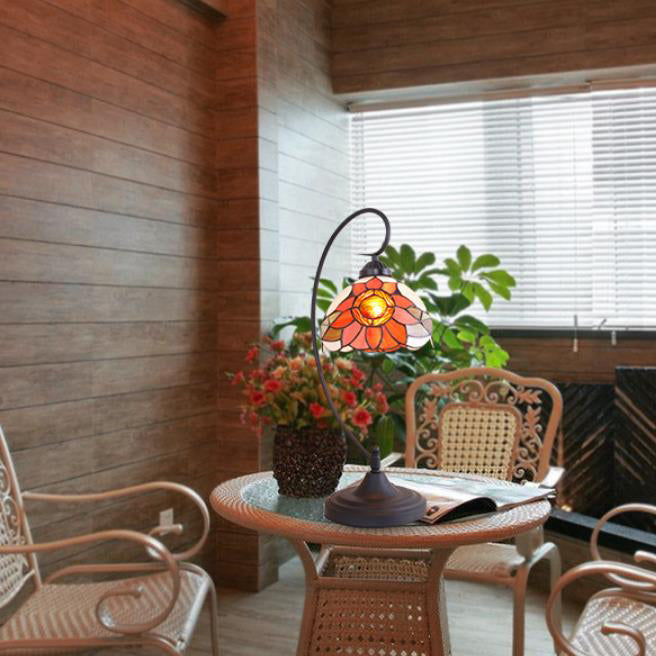 Pantalla de cúpula de vidrio teñido de girasol rústico Tiffany Lámpara de mesa de 1 luz 
