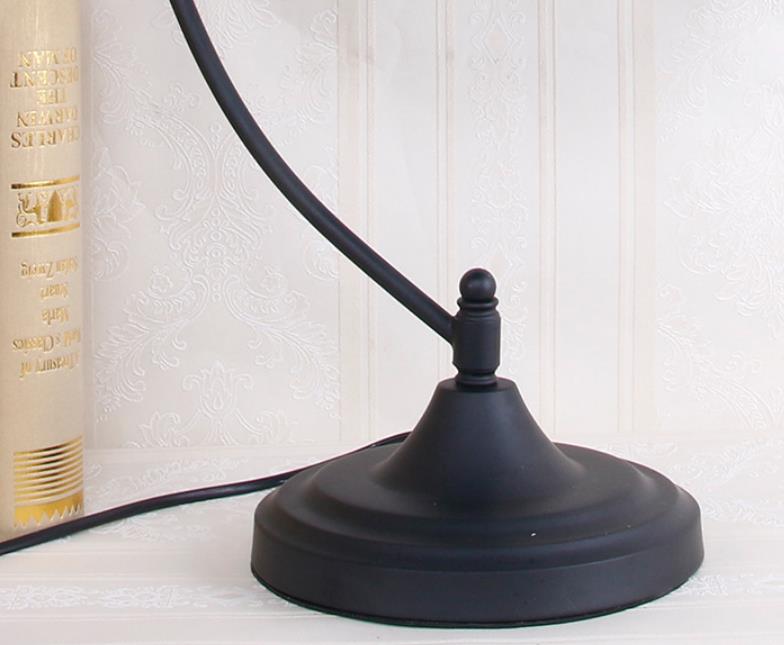 Pantalla de cúpula de vidrio teñido de girasol rústico Tiffany Lámpara de mesa de 1 luz 