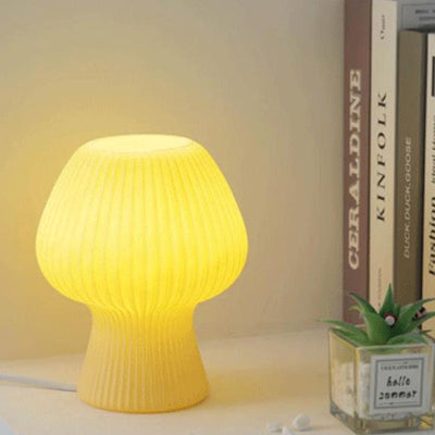 Moderne LED-Nachtlicht-Tischlampe im Vintage-Tulpen-Design aus Glas