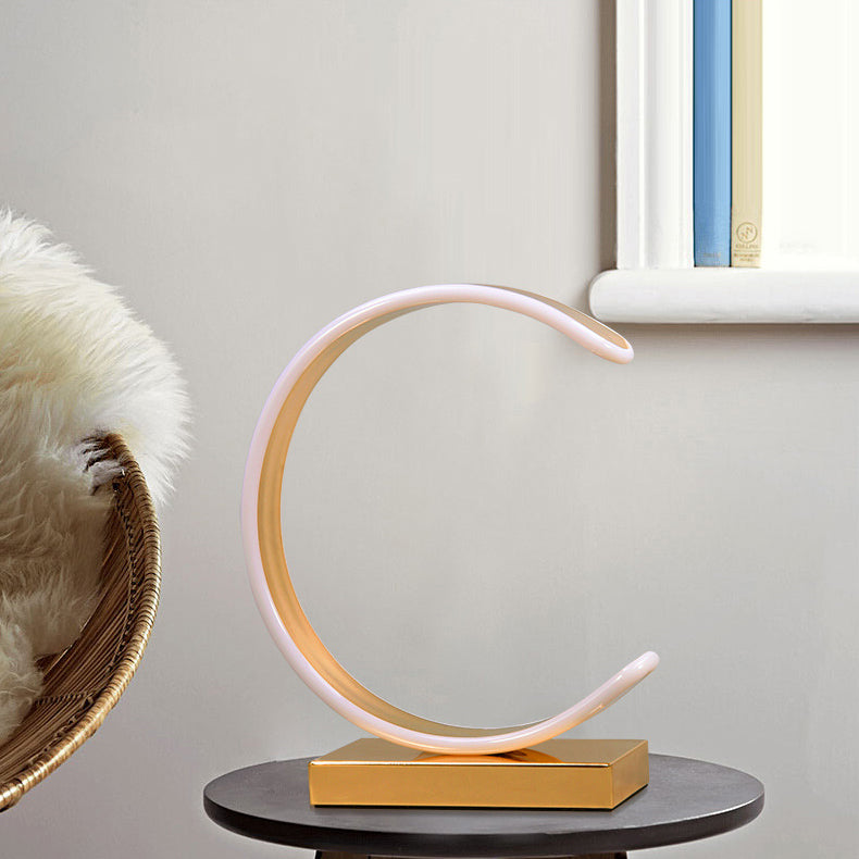Nordic Light Luxury Creative Letter C LED Table Lamp