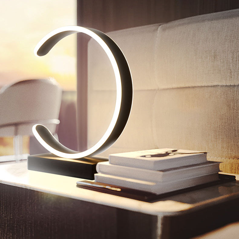 Nordic Light Luxury Creative Letter C LED Table Lamp